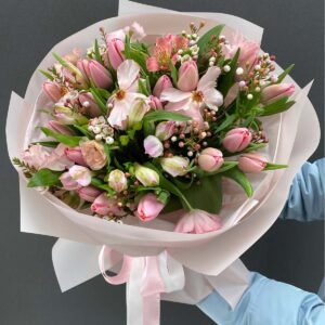 Bukiet Wiosenna subtelność – idealny prezent na Dzień Kobiet