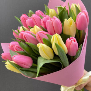 Delikatna kompozycja z tulipanów – Cytrynowy sorbet